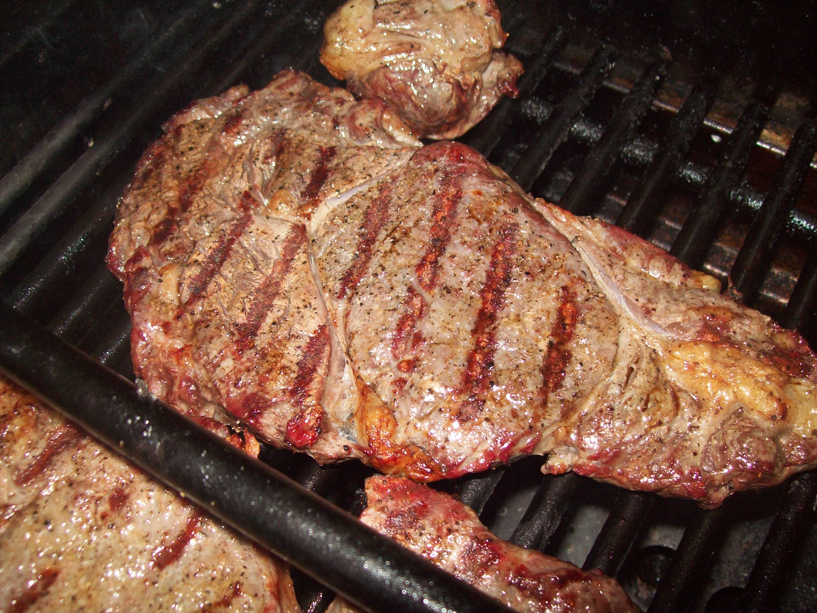 Rib-O-Lator Steaks